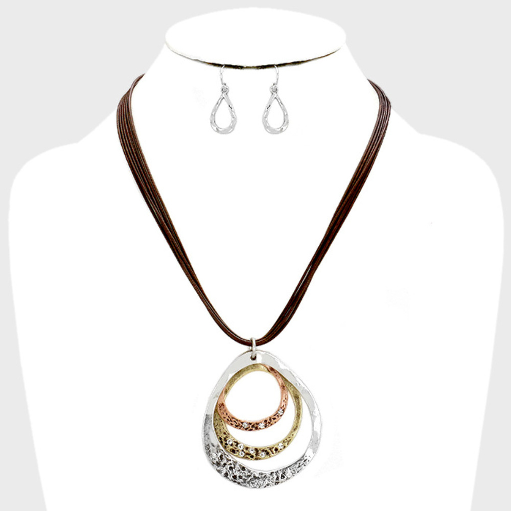 Layered Cord Tri ToneTeardrop Metal Necklace Set